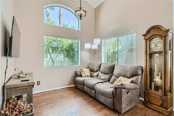 6928 White Lakes Avenue, Las Vegas, NV 89130