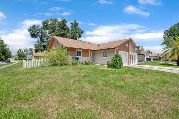 7707 LAKE GANDY CIR, Orlando, FL 32810