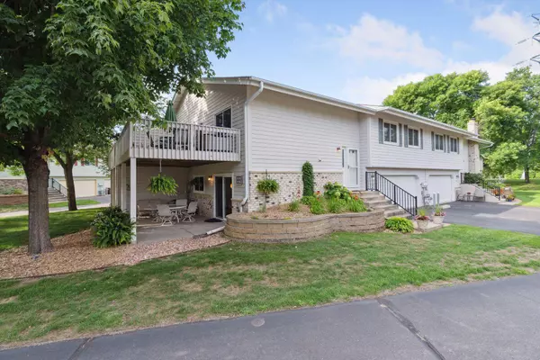 11166 Xavier CT, Bloomington, MN 55437