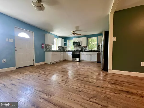 2427 WINSLOW RD, Williamstown, NJ 08094