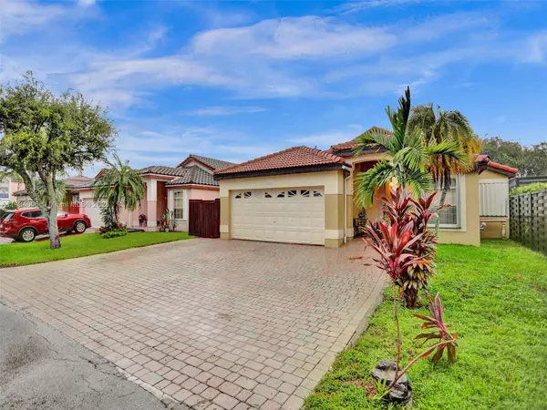 19650 NW 84th Ave, Hialeah, FL 33015