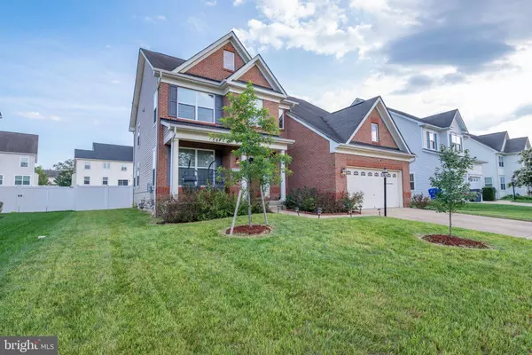 5050 ROYAL BIRKDALE AVE, Waldorf, MD 20602