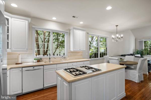 106 INVERNESS DR, Moorestown, NJ 08057