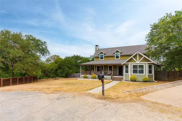 304 Bridle Trail, Oak Point, TX 75068