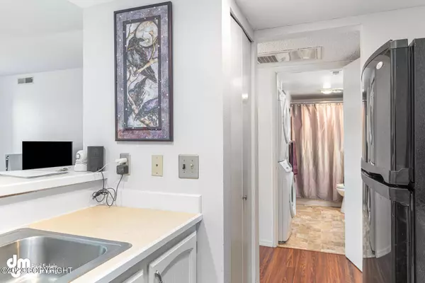 9625 Independence DR #210, Anchorage, AK 99507