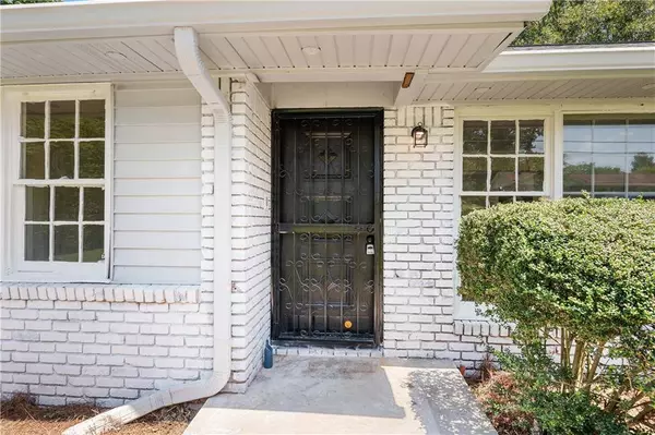 2619 Colonial DR, College Park, GA 30337