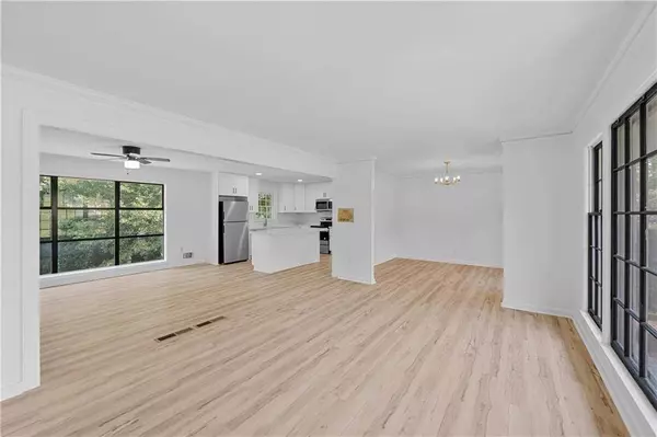 2619 Colonial DR, College Park, GA 30337