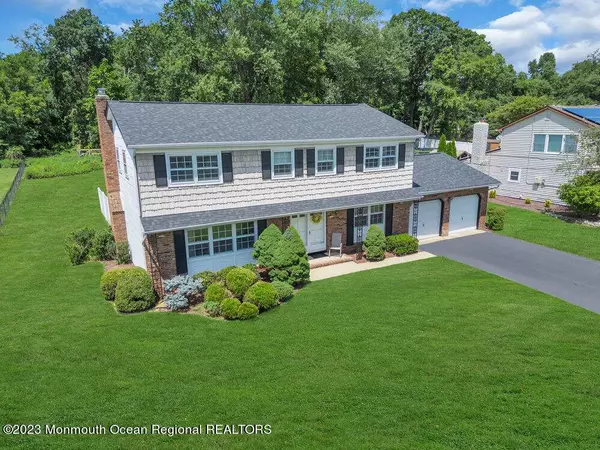 31 Sudbury Road, Morganville, NJ 07751