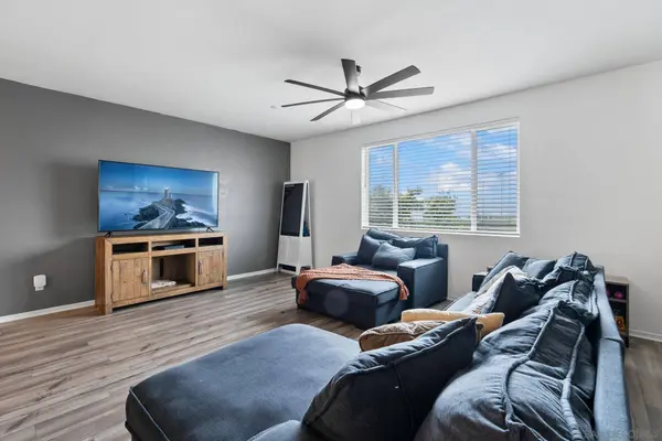 5232 Beachfront Cove St #79, San Diego, CA 92154