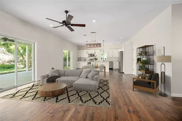 531 LAKEVIEW AVE, Orange City, FL 32763