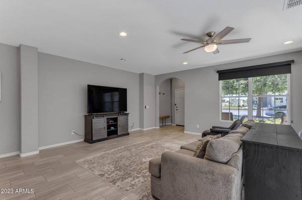 4383 E PONY Lane, Gilbert, AZ 85295