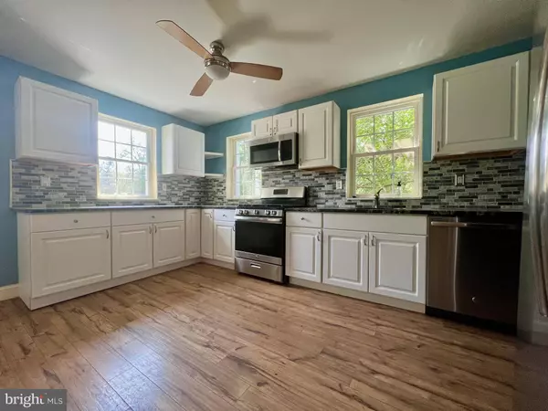 2427 WINSLOW RD, Williamstown, NJ 08094