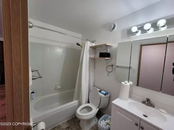 3315 Tahak ST, Barrow, AK 99723