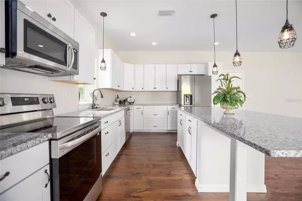 531 LAKEVIEW AVE, Orange City, FL 32763