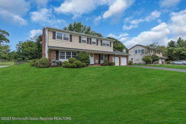 31 Sudbury Road, Morganville, NJ 07751