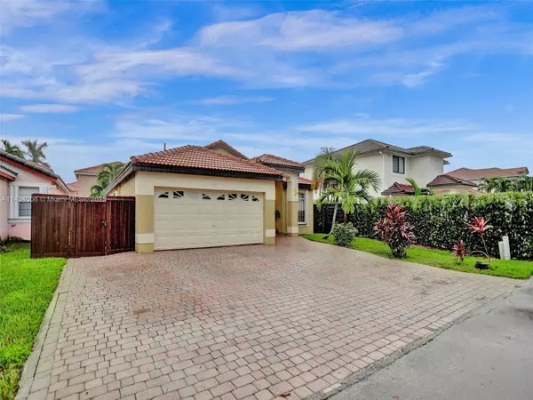 19650 NW 84th Ave, Hialeah, FL 33015