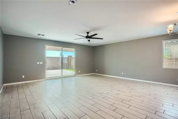 8242 Skye Struck Drive, Las Vegas, NV 89166