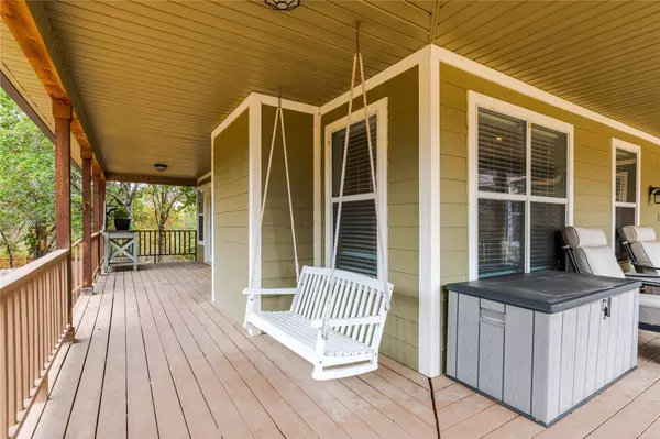 304 Bridle Trail, Oak Point, TX 75068