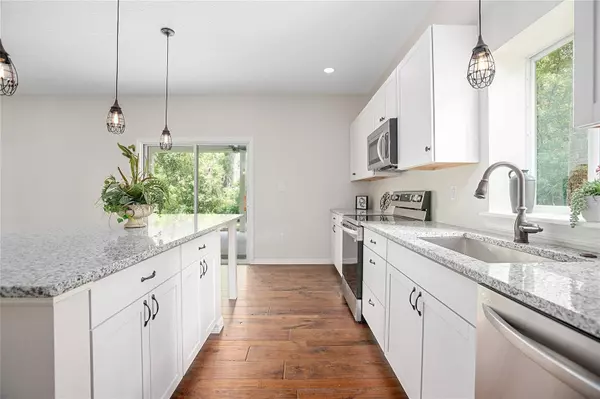 531 LAKEVIEW AVE, Orange City, FL 32763