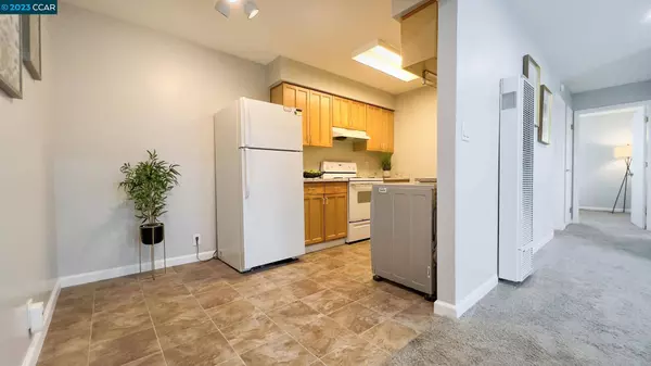 1133 Meadow Ln #10, Concord, CA 94520