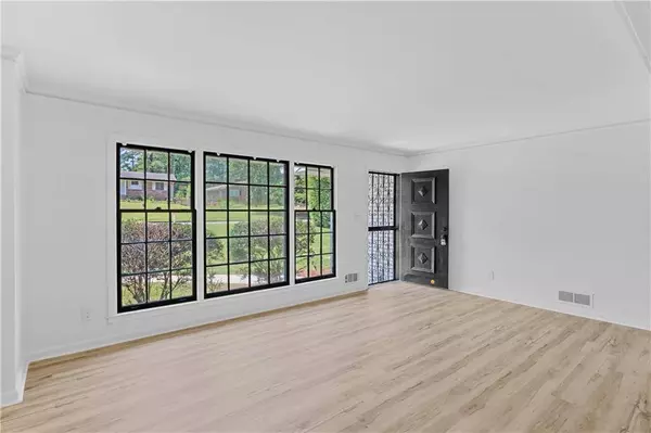 2619 Colonial DR, College Park, GA 30337