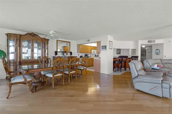 3400 OCEAN BEACH BLVD #307, Cocoa Beach, FL 32931