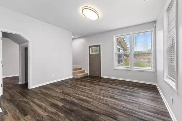 1421 Deloss ST, Indianapolis, IN 46201