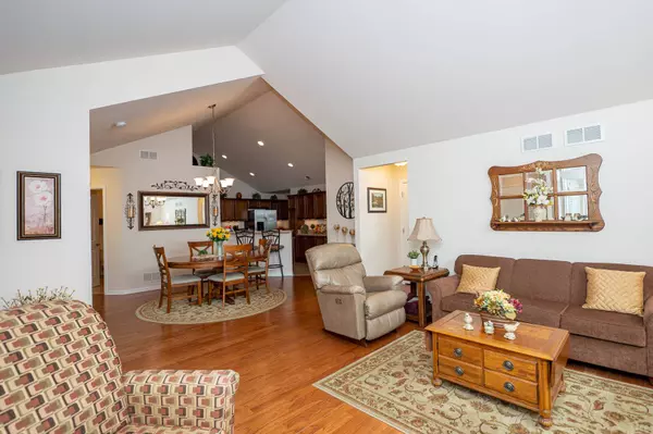 16508 S Deer Ridge DR, Plainfield, IL 60586