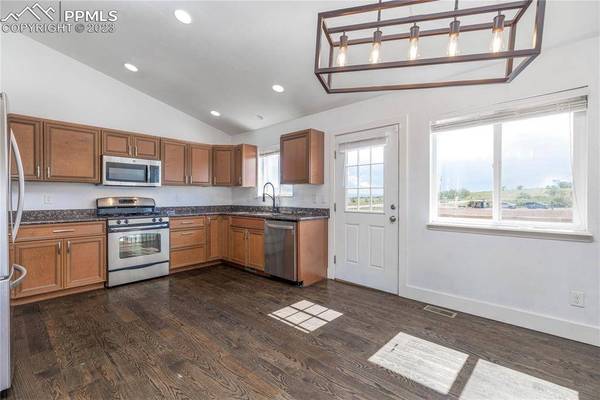 7710 Dutch LOOP, Colorado Springs, CO 80925