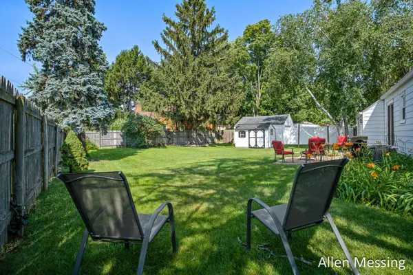 801 Aberdeen NE Street, Grand Rapids, MI 49505