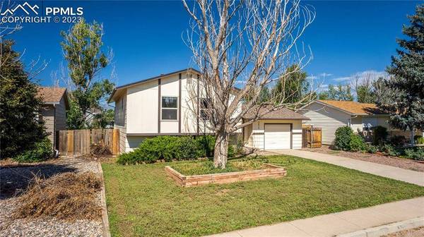 7320 Sneffels ST, Colorado Springs, CO 80911