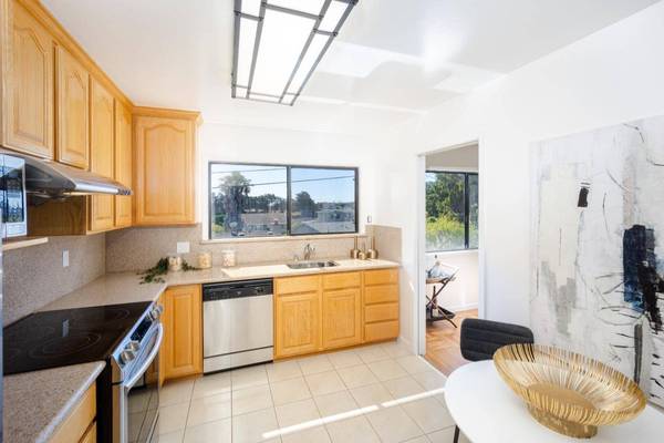 383 Valencia DR, South San Francisco, CA 94080