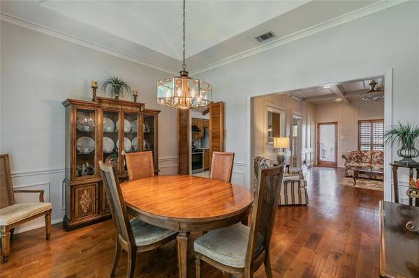 601 Evergreen Drive, Hurst, TX 76054