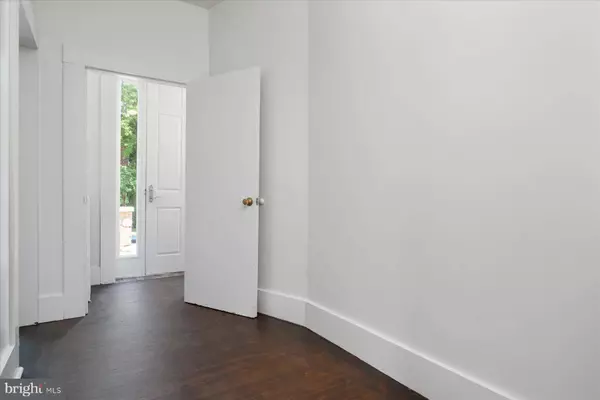 5029 QUEENSBERRY AVE, Baltimore, MD 21215