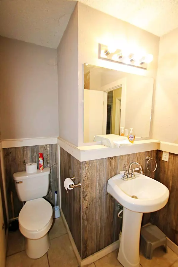 249 Rs County Road 3417, Emory, TX 75440