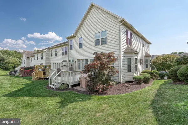 1911 ROXBURY CT, Mechanicsburg, PA 17055