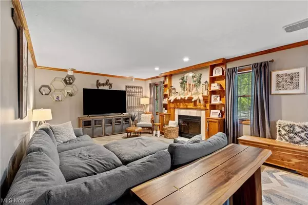 6465 Harborview AVE NW, Canton, OH 44718