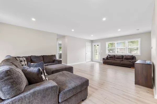 8452 W 87th ST, Indianapolis, IN 46278