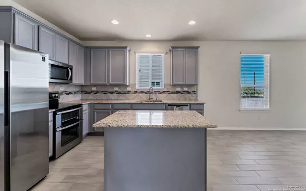 427 Salz Way, San Antonio, TX 78260