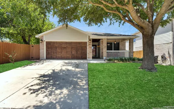 815 Tisbury Pkwy, San Antonio, TX 78251