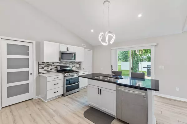 8452 W 87th ST, Indianapolis, IN 46278