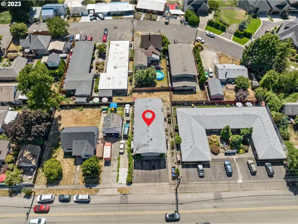 345 W ARLINGTON ST, Gladstone, OR 97027