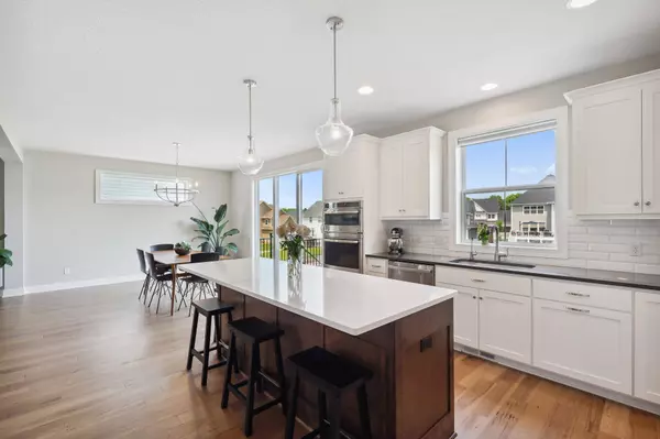 5209 Boulder DR, Chaska, MN 55318