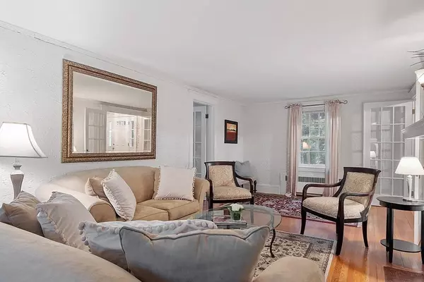 2 High Plain Rd, Andover, MA 01810