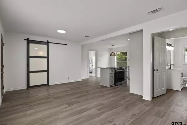 123 Hickory Street, Pittsburg, TX 75686