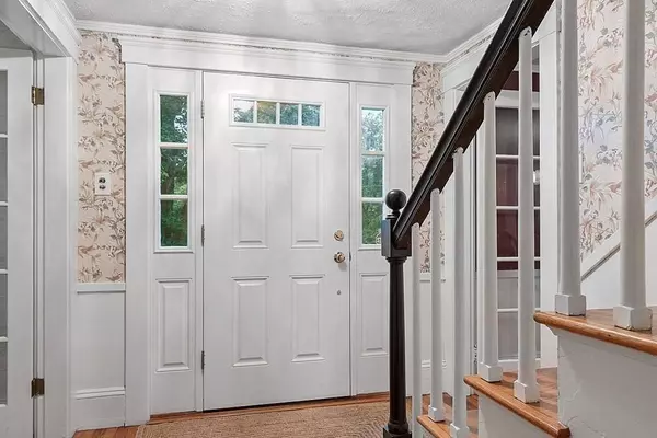 2 High Plain Rd, Andover, MA 01810