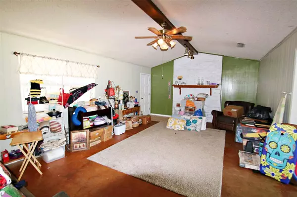 249 Rs County Road 3417, Emory, TX 75440