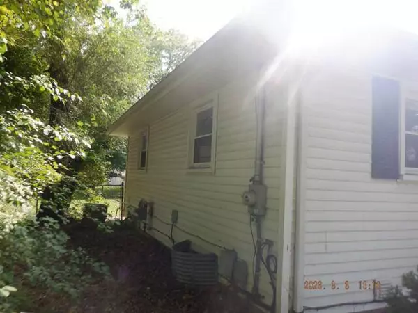 3040 Mt Olivet Road, Kalamazoo, MI 49004
