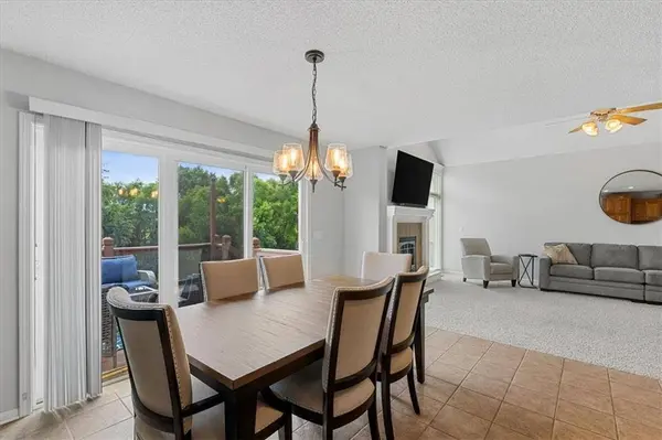 9004 N Essex DR, Kansas City, MO 64156