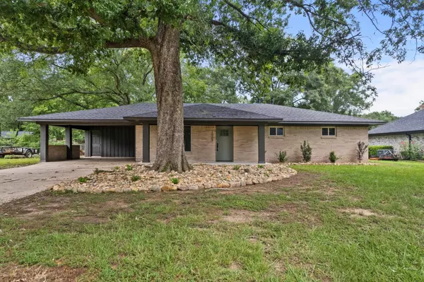 2009 Happy, Mount Pleasant, TX 75455